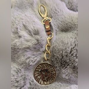 RARE ANNE KLEIN LION CUTOUT LOCK KEY PURSE CHARM GOLD BAG KEY FOB KEYCHAIN